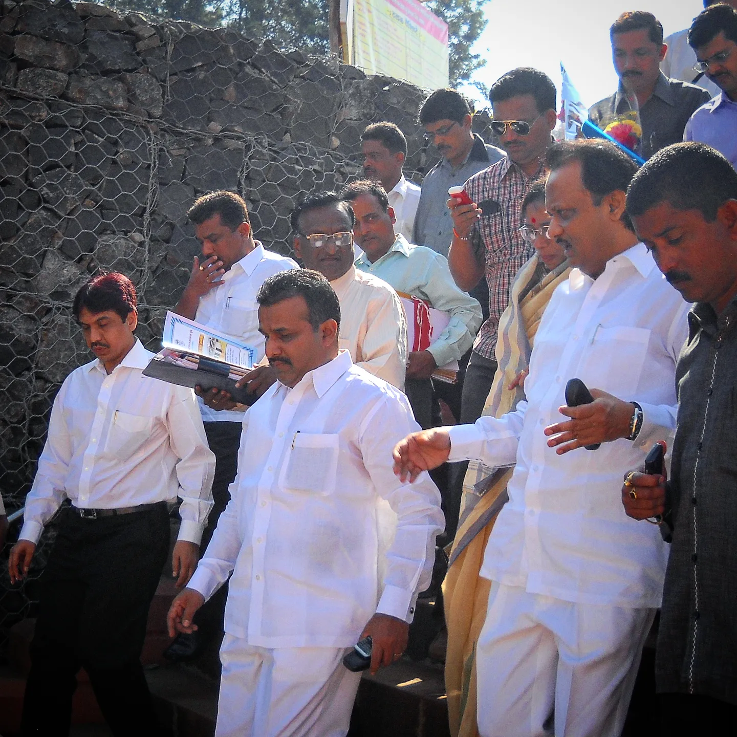 Gabion mesh flood protection wall at Krishna–Koyna confluence, Karad – built by SB Square Projects LLP